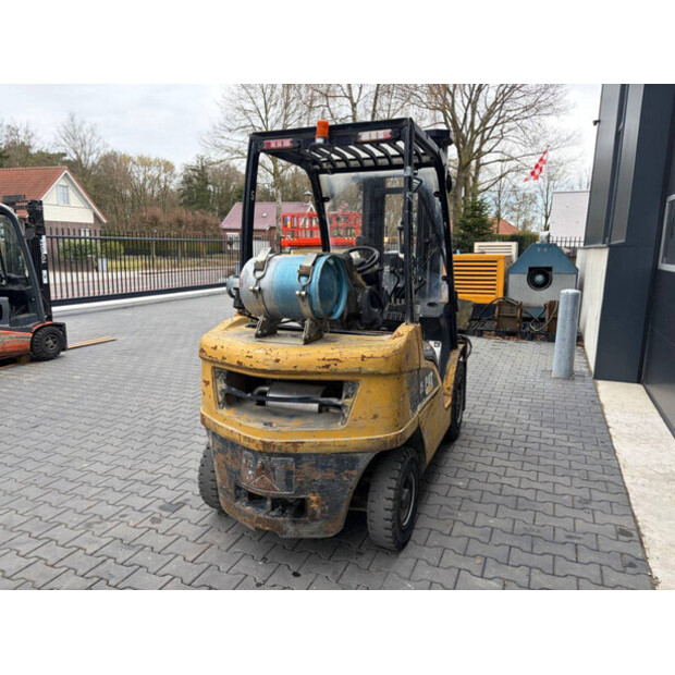 2011 Caterpillar GP25N-48891586