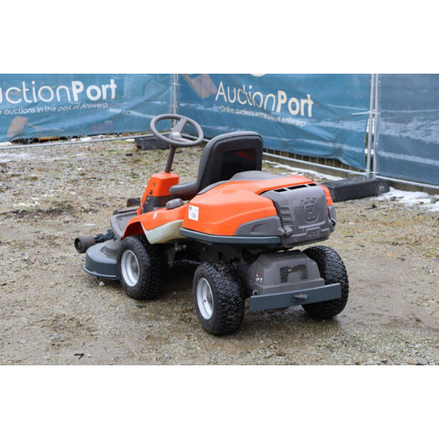 2018 Husqvarna R215TH-48891956