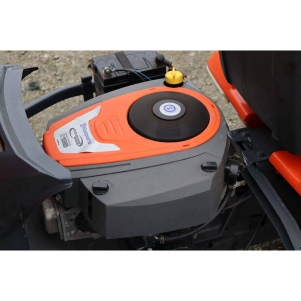 2018 Husqvarna R320 AWD-48892029