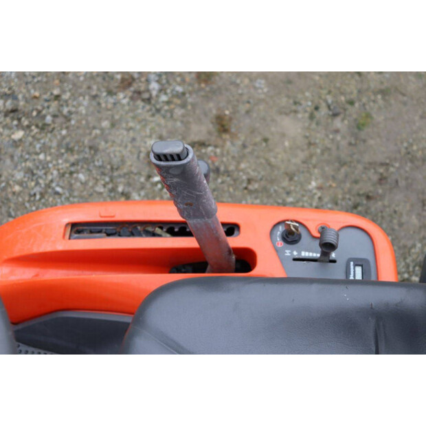 2018 Husqvarna R320 AWD-48892036