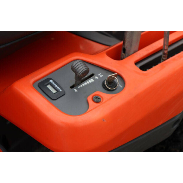 2018 Husqvarna R320 AWD-48892038
