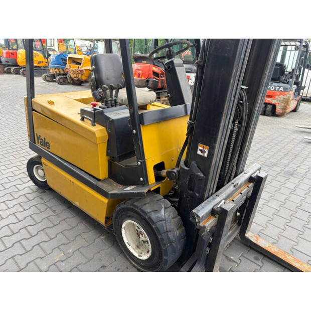1999 Yale ERP30-48892605