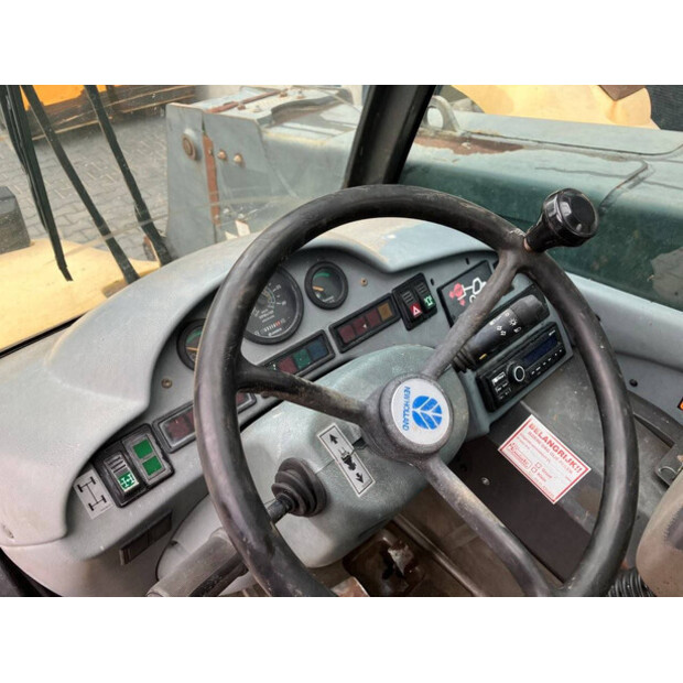 2003 New Holland LM410-48893077