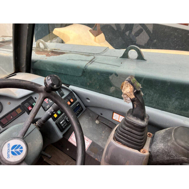 2003 New Holland LM410-48893079