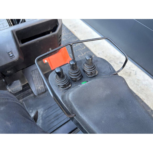 2005 Toyota 7FBMF25-48893137