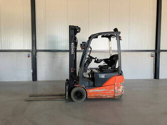 2015-toyota-8fbet15-1481161-48893180