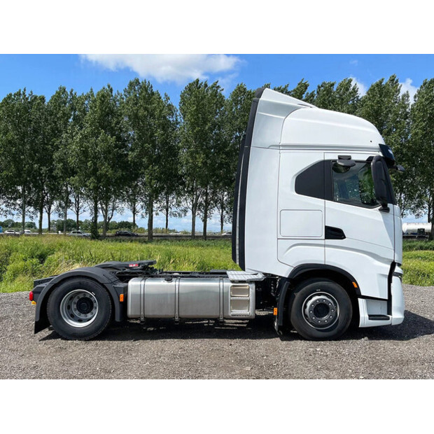 2023 Iveco S-WAY-48894043