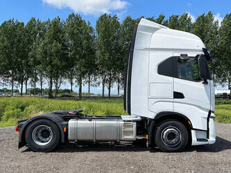 2023-iveco-s-way-1481206-48894043