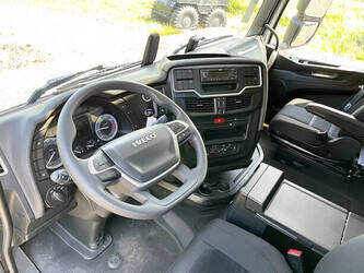 2023-iveco-s-way-1481206-48894046