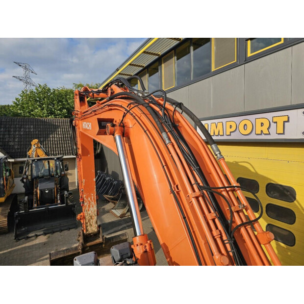 2013 Hitachi ZX250LC-5B-48894112
