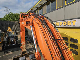 2013-hitachi-zx250lc-5b-1481210-48894112