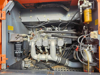 2013-hitachi-zx250lc-5b-1481210-48894117
