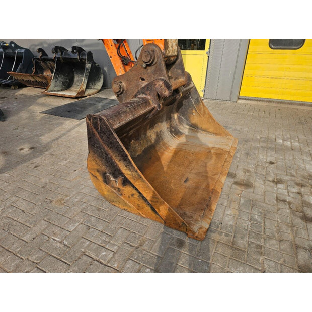 2013 Hitachi ZX250LC-5B-48894126