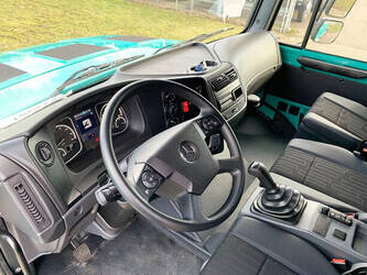 2021-mercedes-benz-zetros-2045-s-48894159
