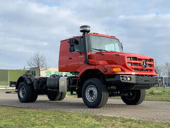 2021-mercedes-benz-zetros-2045-1481216-48894186
