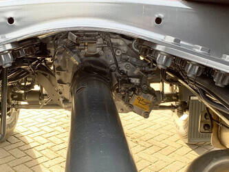 2021-mercedes-benz-zetros-2045-1481216-48894195