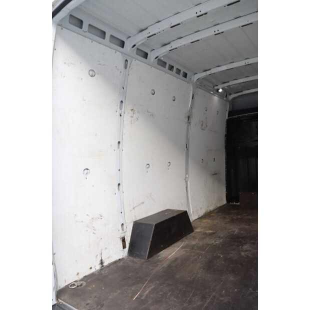 2019 Iveco DAILY 35-160-48895136