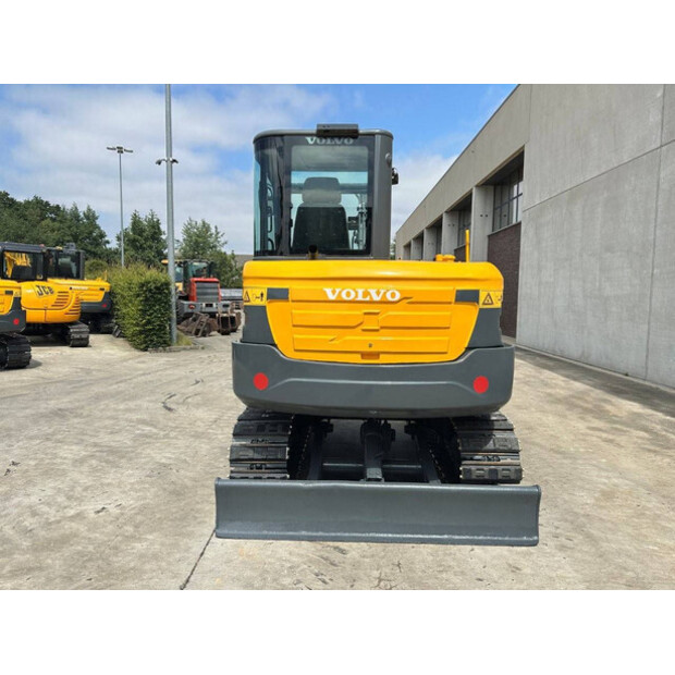 2014 فولفو EC60C-48896168