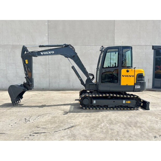 2014 فولفو EC60C-48896170
