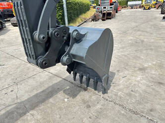 2014-volvo-ec60c-1481290-48896173