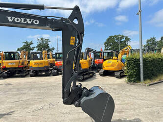 2014-volvo-ec60c-1481290-48896175