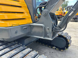 2014-volvo-ec60c-1481290-48896178