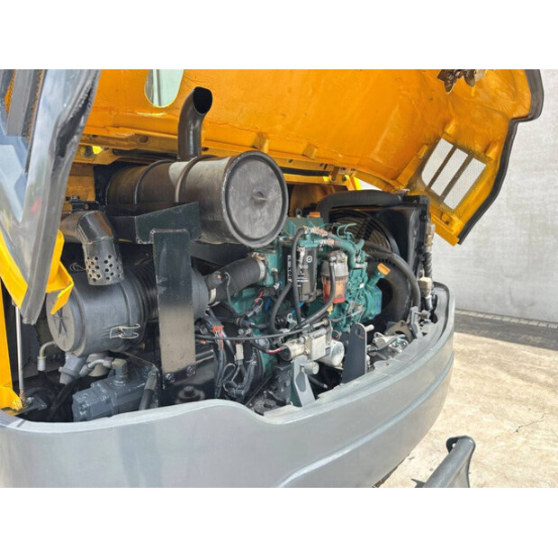 2014 فولفو EC60C-48896190