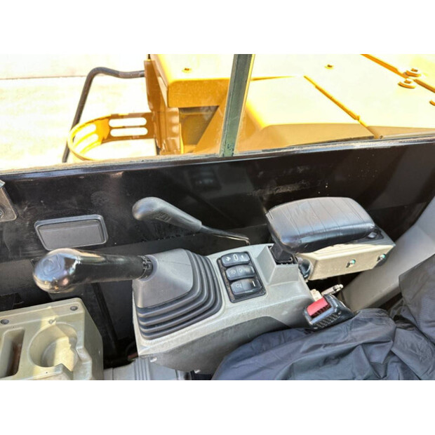 2018 Caterpillar 305.5E2-48896294