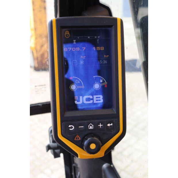 2015 جيه سي بي JS200LC-T4i-48896365