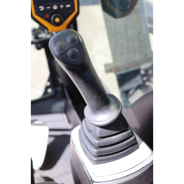 2015 جيه سي بي JS200LC-T4i-48896367