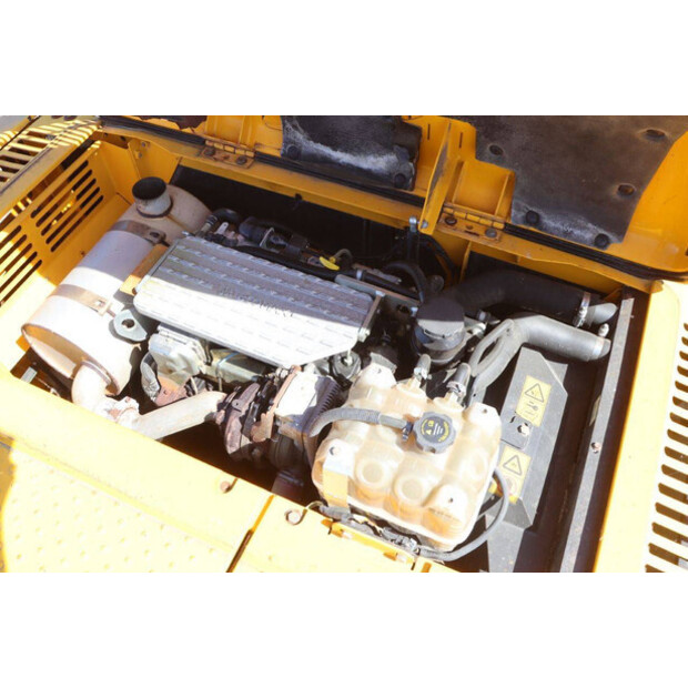 2015 جيه سي بي JS200LC-T4i-48896375