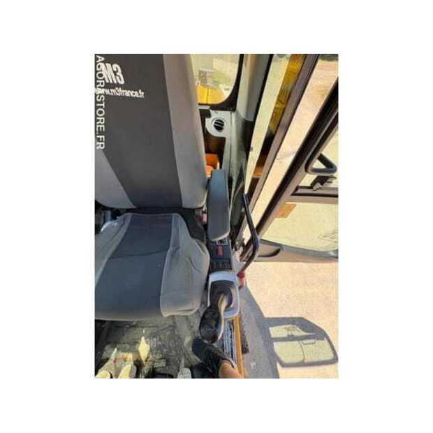 جيه سي بي JS145WTT4I-48901822