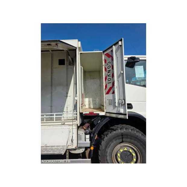2011 ايفكو 150E25-48901850