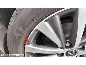 2021-lexus-es300h-48901930