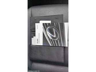 2021-lexus-es300h-48901940