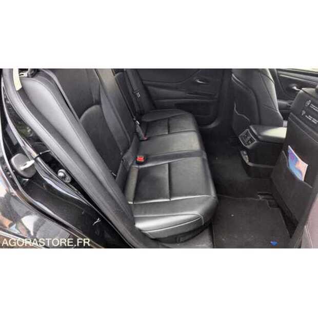 2021 LEXUS ES300H-48901946