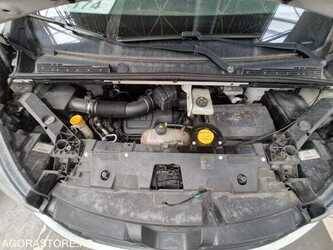 2018-renault-traffic-1481584-48902103