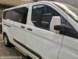 2022-ford-custom-1481586-48902123
