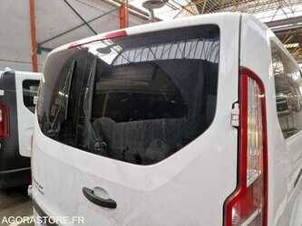 2022-ford-custom-1481586-48902131