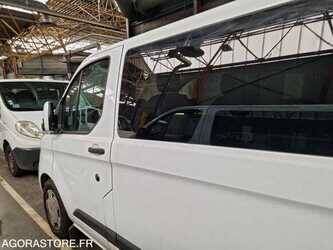 2022-ford-custom-1481586-48902140