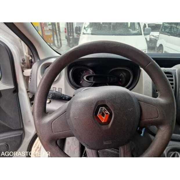 2018 Renault Traffic-48902186