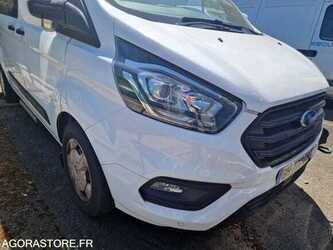 2022-ford-custom-48902199
