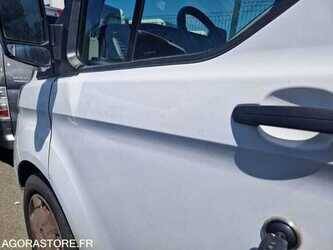 2022-ford-custom-48902216