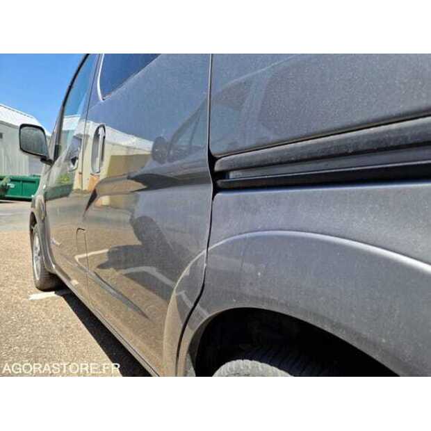2019 نيسان NV200-48902242