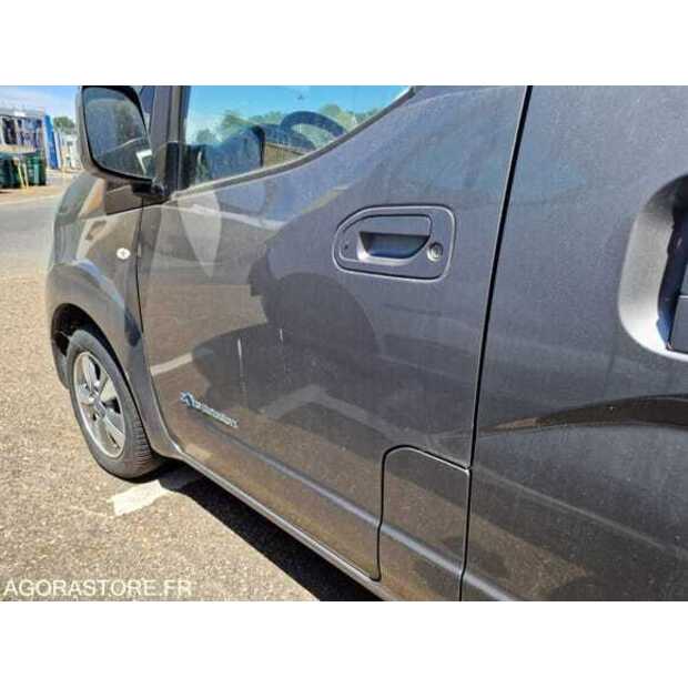 2019 نيسان NV200-48902243