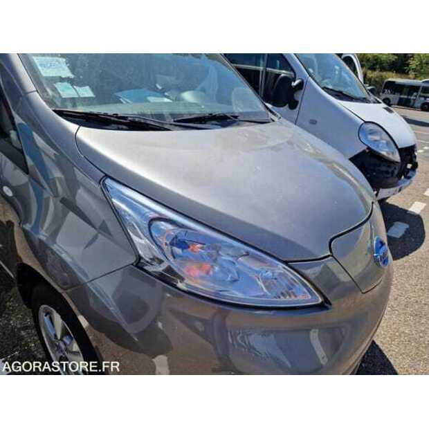 2019 نيسان NV200-48902255