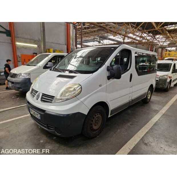 2010 Renault Traffic-48902372