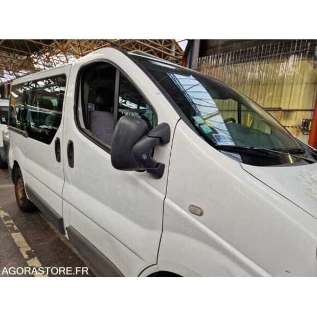 2010 Renault Traffic-48902374