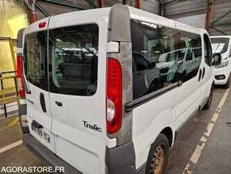 2010-renault-traffic-1481593-48902380