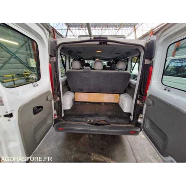2010 Renault Traffic-48902382